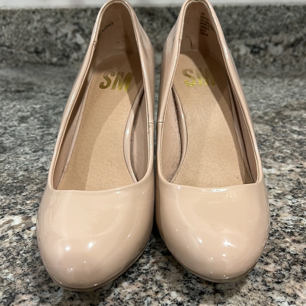 “Patent Leather” Nude Heels - Picture 3 of 4